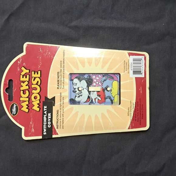 NWT Disney Mickey& Minnie Mouse Light switch Cover - Picture 2 of 2